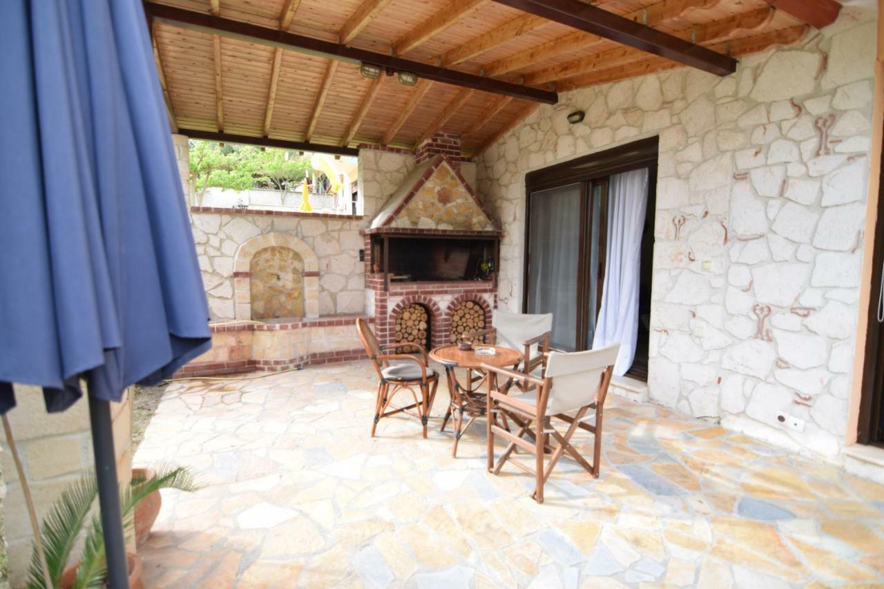 Holiday Villa Vee Nea Skioni Exterior foto